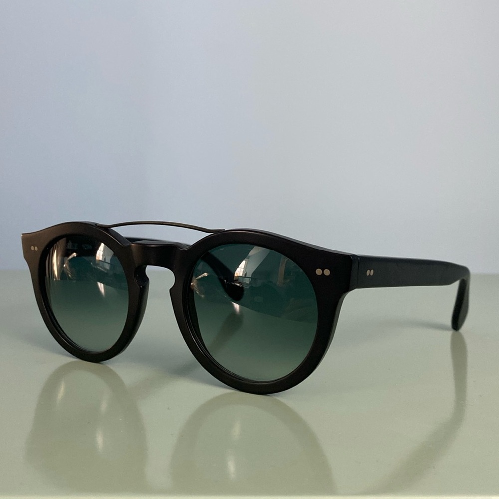 See / Men’s Round Sunglasses / Black